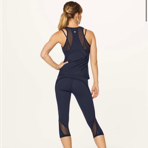 Lululemon Fresh In Mesh, Midnight Navy, size 8, NWT - Picture 5 of 6